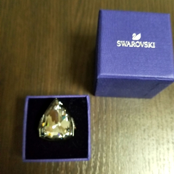 Swarovski Triangle Crystal Ring - Picture 2 of 6